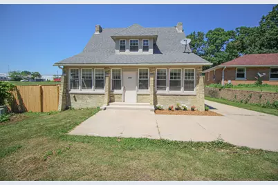 2406  Washington Rd, Kenosha, WI 53140 - Photo 1