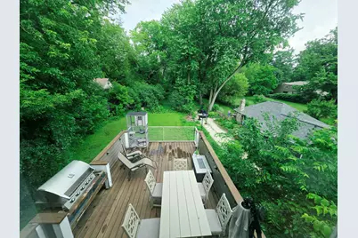 6022 N Sunny Point Rd, Milwaukee, WI 53209 - Photo 17
