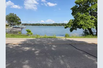 7334 N Tichigan Rd, Racine, WI 53185 - Photo 1
