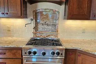 2127 Crestview Ct, Wauwatosa, WI 53226 - Photo 9