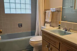 2127 Crestview Ct, Wauwatosa, WI 53226 - Photo 35