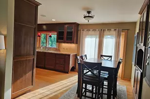 2127 Crestview Ct, Wauwatosa, WI 53226 - Photo 11