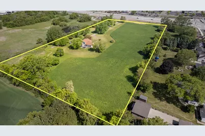 7115  75th St, Kenosha, WI 53143 - Photo 3