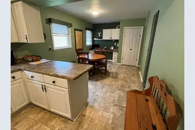 2504 S 8th St, Manitowoc, WI 54220 - Photo 7