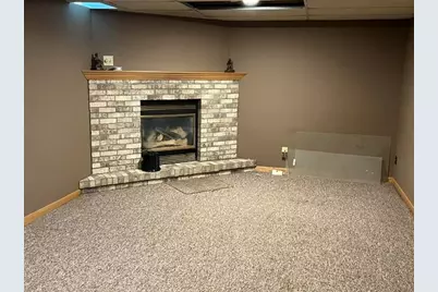 2504 S 8th St, Manitowoc, WI 54220 - Photo 21