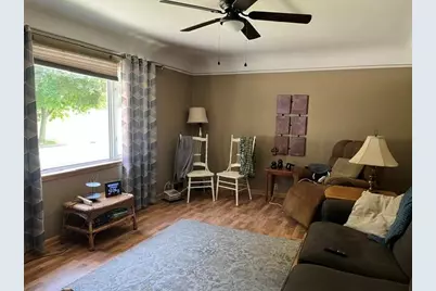 2504 S 8 St, Manitowoc, WI 54220 - Photo 3