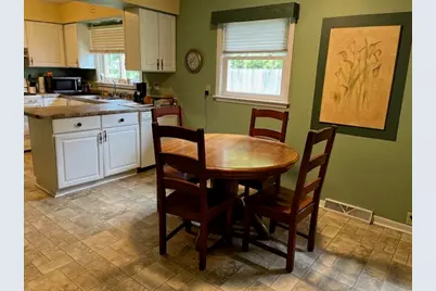 2504 S 8 St, Manitowoc, WI 54220 - Photo 5