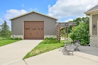 S106W36642  Saddle Ridge Dr, Eagle, WI 53119 - Photo 33