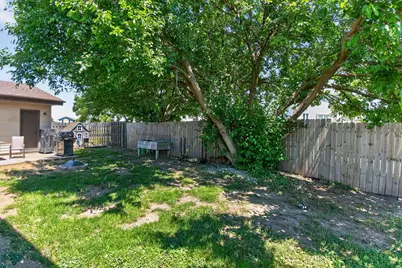 1447  Warwick Way, Racine, WI 53406 - Photo 35