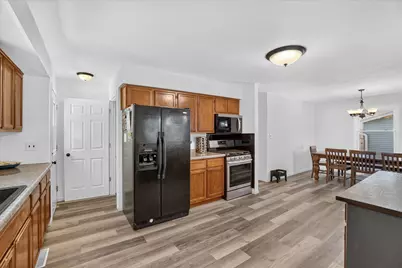1447  Warwick Way, Racine, WI 53406 - Photo 11
