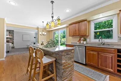 3421  Wood Rd, Racine, WI 53406 - Photo 9