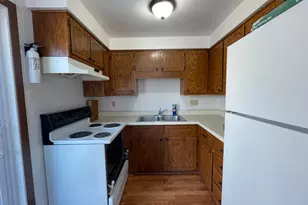 3933 Country Pl, Sheboygan, WI 53081 - Photo 7