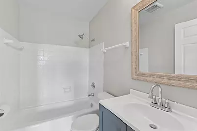 10364 W Whitnall Edge Ct #202, Franklin, WI 53132 - Photo 13
