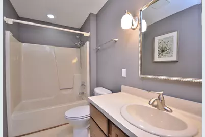 2005  Harris-Highland Dr, Waukesha, WI 53188 - Photo 19