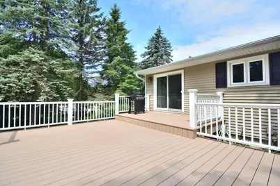 2005  Harris-Highland Dr, Waukesha, WI 53188 - Photo 29