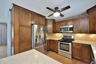 2005 Harris Highland Dr, Waukesha, WI 53188 - Photo 13