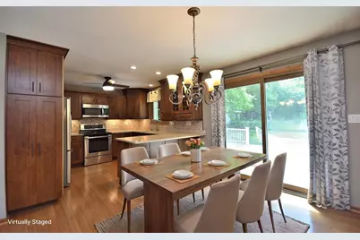 2005  Harris-Highland Dr, Waukesha, WI 53188 - Photo 11