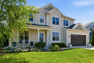 W136N6052  Weyer Farm Dr, Menomonee Falls, WI 53051 - Photo 1
