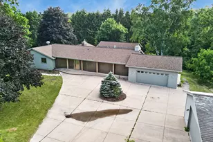 W2179 Shamrock Dr, Sheboygan Falls, WI 53083 - Photo 3