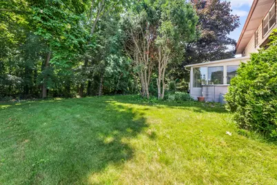 N76W14597  North Point Dr, Menomonee Falls, WI 53051 - Photo 43
