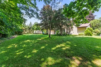 N76W14597  North Point Dr, Menomonee Falls, WI 53051 - Photo 41