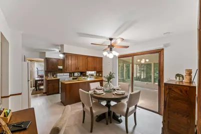 N76W14597  North Point Dr, Menomonee Falls, WI 53051 - Photo 7