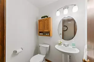 N76W14597 Northpoint Dr, Menomonee Falls, WI 53051 - Photo 17