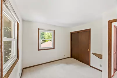 N76W14597  North Point Dr, Menomonee Falls, WI 53051 - Photo 33
