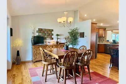 1035  Laager Ln, Oshkosh, WI 54902 - Photo 5