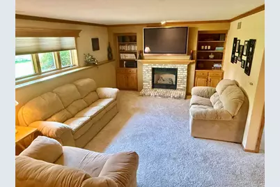 1035  Laager Ln, Oshkosh, WI 54902 - Photo 21