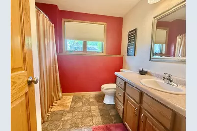 1035  Laager Ln, Oshkosh, WI 54902 - Photo 25