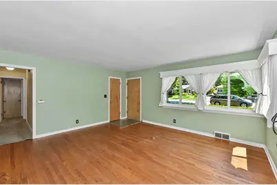 2765 N 84th St, Milwaukee, WI 53222 - Photo 9