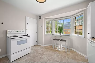 6533 W Center St, Wauwatosa, WI 53210 - Photo 5