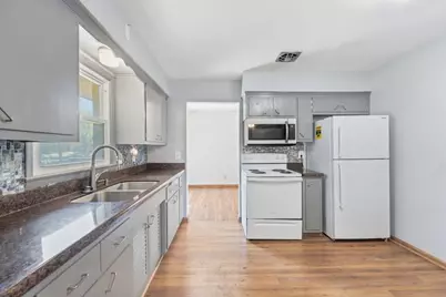 11801 W Appleton Ave, Milwaukee, WI 53224 - Photo 9
