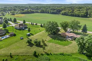 S93W22525 Henneberry Ave, Vernon, WI 53103 - Photo 33