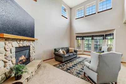 3822 S Centennial Cir, Milwaukee, WI 53221 - Photo 5