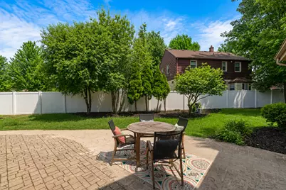3822 S Centennial Cir, Milwaukee, WI 53221 - Photo 31