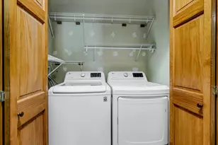 3822 S Centennial Cir, Milwaukee, WI 53221 - Photo 11