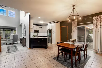 3822 S Centennial Cir, Milwaukee, WI 53221 - Photo 7