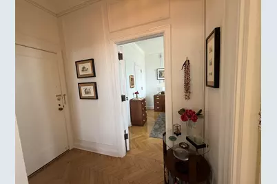 925 E Wells St #822, Milwaukee, WI 53202 - Photo 3