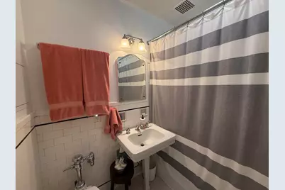 925 E Wells St #822, Milwaukee, WI 53202 - Photo 15