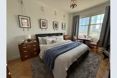 925 E Wells St #822, Milwaukee, WI 53202 - Photo 11