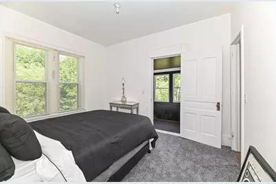 3240 W Juneau Ave, Milwaukee, WI 53208 - Photo 7