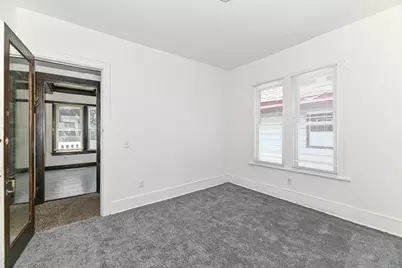 3240 W Juneau Ave, Milwaukee, WI 53208 - Photo 9