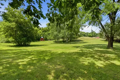1990  Kettle Side Ct, Richfield, WI 53076 - Photo 33
