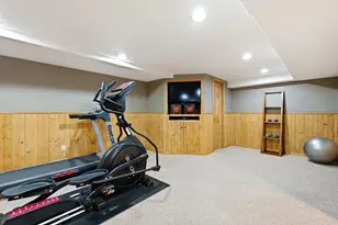 1990 Kettle Side Ct, Richfield, WI 53076 - Photo 25