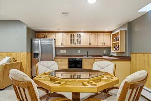 1990 Kettle Side Ct, Richfield, WI 53076 - Photo 23