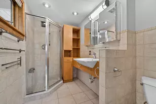 807 E Wahner Pl, Bayside, WI 53217 - Photo 15