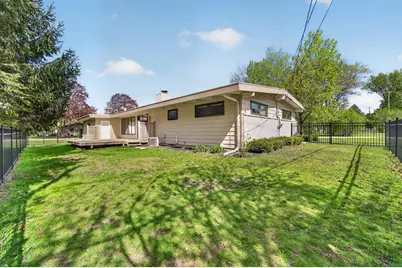 807 E Wahner Pl, Bayside, WI 53217 - Photo 41