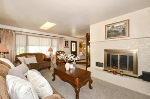 5769 N River Forest Dr, Glendale, WI 53209 - Photo 7